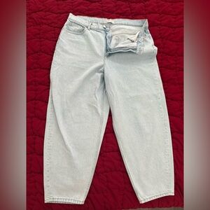 Primark Light Wash Boyfriend Jeans | Size 14 USA